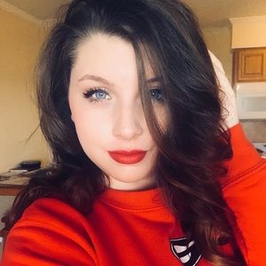 Meet your Posher, Haley